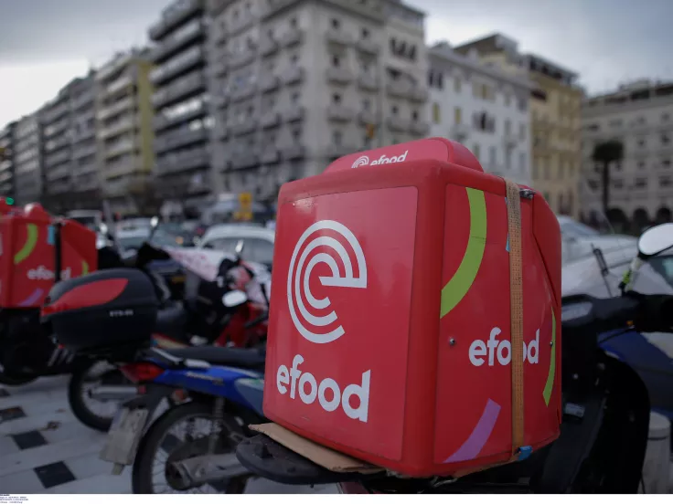 Τσικνοπέμπτη χωρίς delivery; Απεργούν οι διανομείς της efood