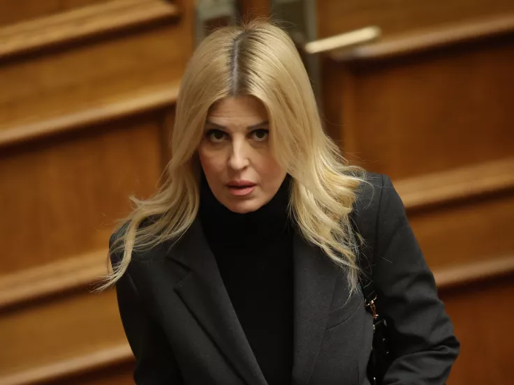 Έλενα Ράπτη