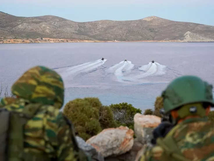 Ένοπλες Δυνάμεις: 295 θέσεις μέσω ΑΣΕΠ - Πού θα κάνετε αίτηση
