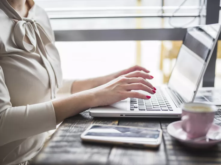 Θέσεις εργασίας και προσλήψεις