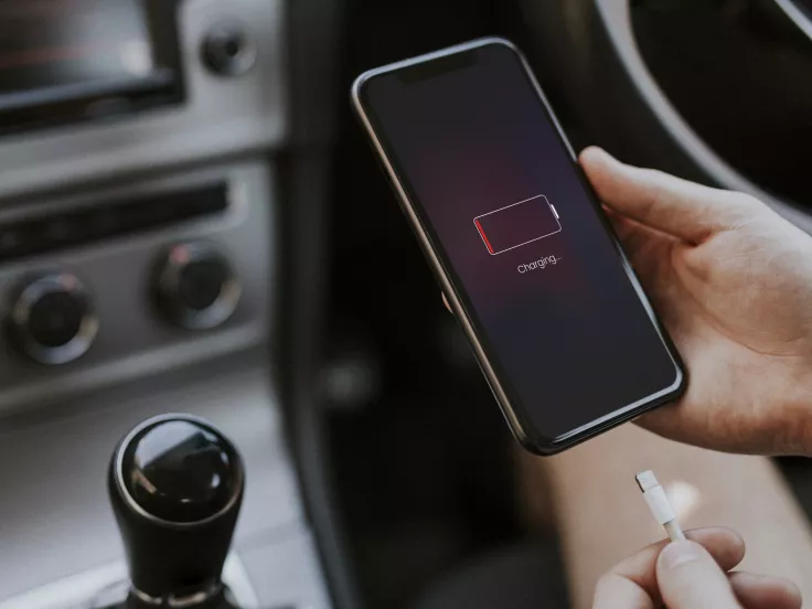 Φόρτιση κινητού: Τελικά πρέπει να φτάνει στο 100%;