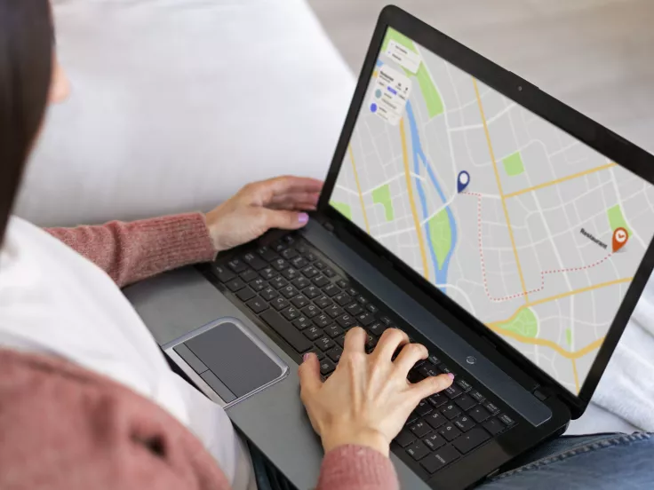 Google Maps: Πώς εξαφανίζετε το αυτοκίνητο ή το σπίτι σας από το Street View