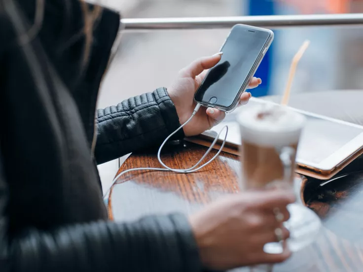 Μην αφήνετε το Bluetooth ανοιχτό όταν είστε έξω – Τι μπορεί να συμβεί