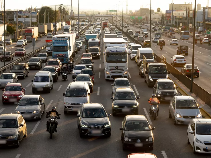 Λεωφόρος Κηφισού: Παρασύρθηκε πεζός - Καθυστερήσεις στο ρεύμα προς Πειραιά