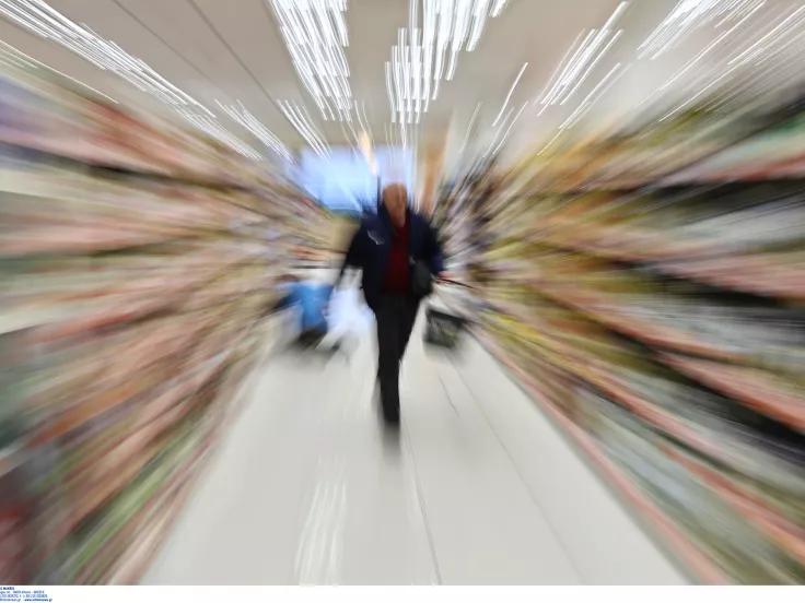 Έρευνα ΓΣΕΒΕΕ για ελληνικά νοικοκυριά: Το 60%  δεν καλύπτει τα έξοδα του μήνα