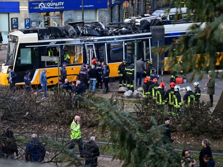 Μιλάνο: Εκτροχιάστηκε τραμ και έπεσε πάνω σε κτίριο - Ένας νεκρός και 20 τραυματίες