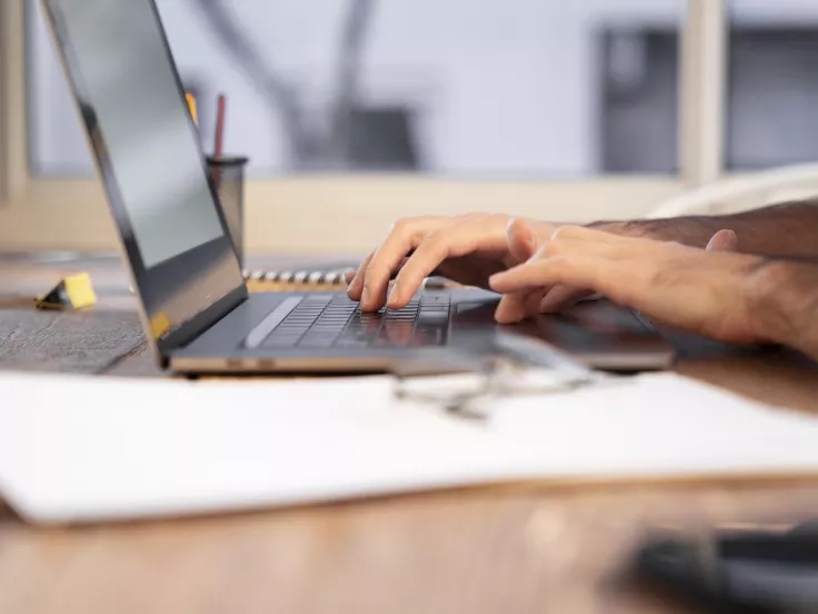 Θέσεις εργασίας και προσλήψεις