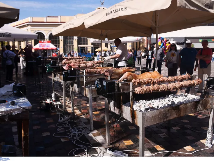 Πασχαλινό τραπέζι: «Καίνε» οι τιμές - Πάνω από 14 ευρώ/κιλό το αρνί