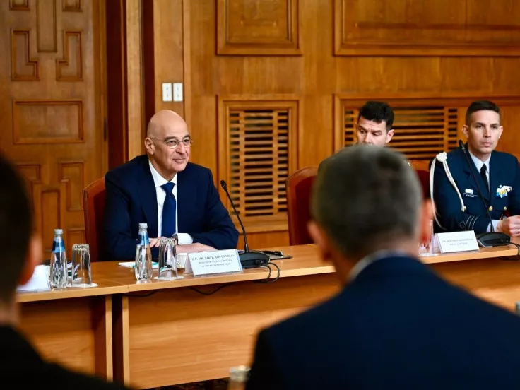 Δένδιας: Δεν θα συμμετέχει η Ελλάδα σε επιχείρηση στα Στενά του Ορμούζ