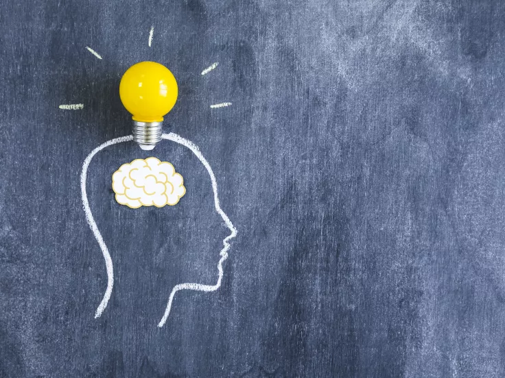 11 τρόποι που «μαρτυρούν» την εξυπνάδα σου χωρίς να πεις τίποτα