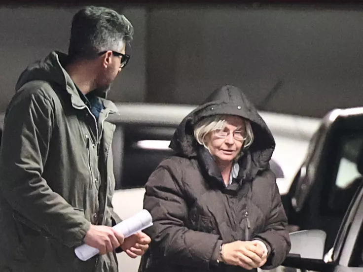 Χρυσή Αυγή: Οδηγείται στη φυλακή η Ελένη Ζαρούλια