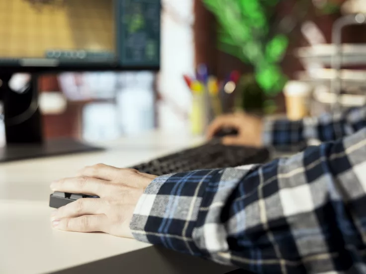 Θέσεις εργασίας και προσλήψεις