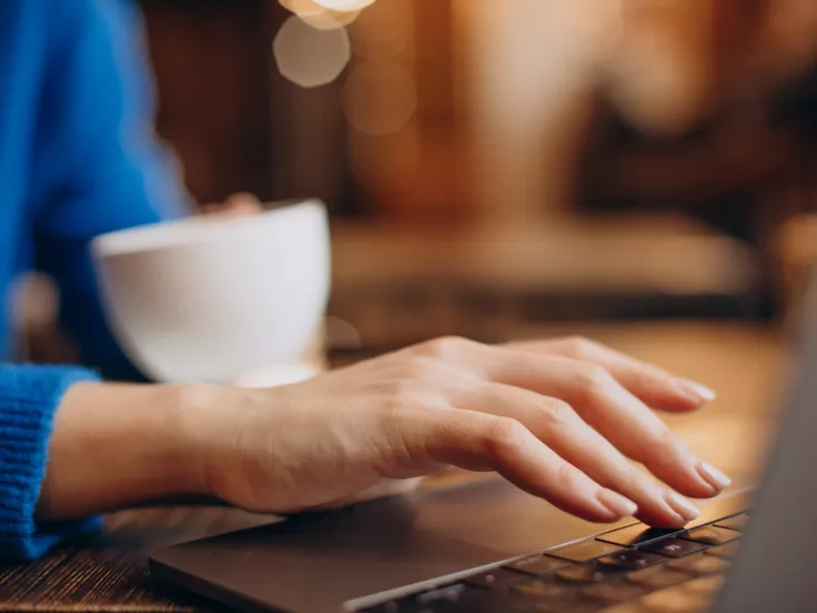 Θέσεις εργασίας και προσλήψεις