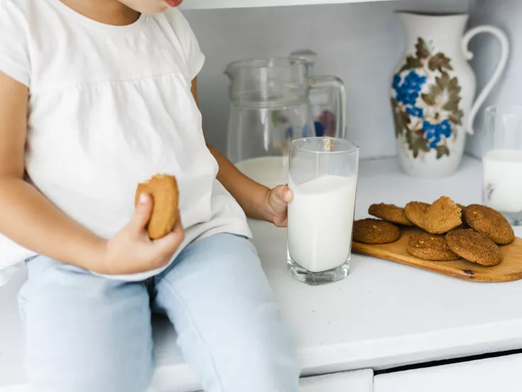 Ο λόγος που δεν πρέπει να βάζετε το γάλα στην πόρτα του ψυγείου