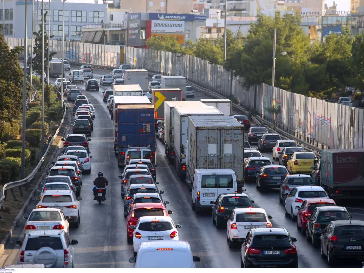 Κίνηση τώρα: Μεγάλο μποτιλιάρισμα στην Αθήνα - Ουρές χιλιομέτρων