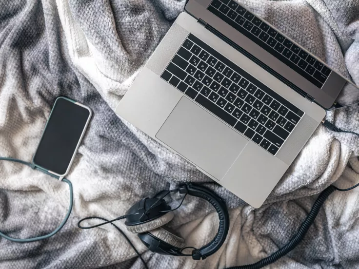 Μήπως καταστρέφεις το laptop σου με τον τρόπο που το φορτίζεις;