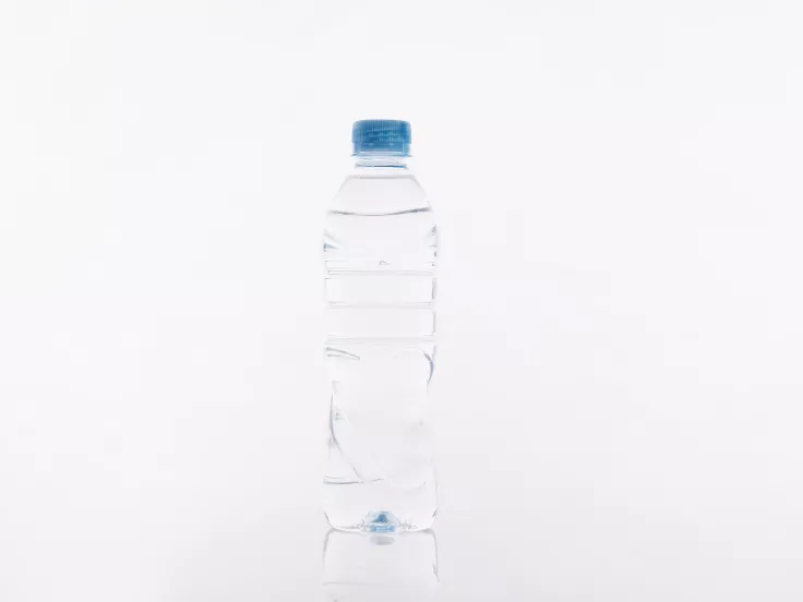 Σταματήστε τώρα! Μην ξαναγεμίζετε πλαστικά μπουκάλια – Ο λόγος θα σας σοκάρει