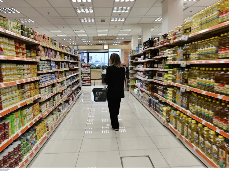 Ελάχιστο Εγγυημένο Εισόδημα: Ποιοι θα λάβουν αναδρομικά