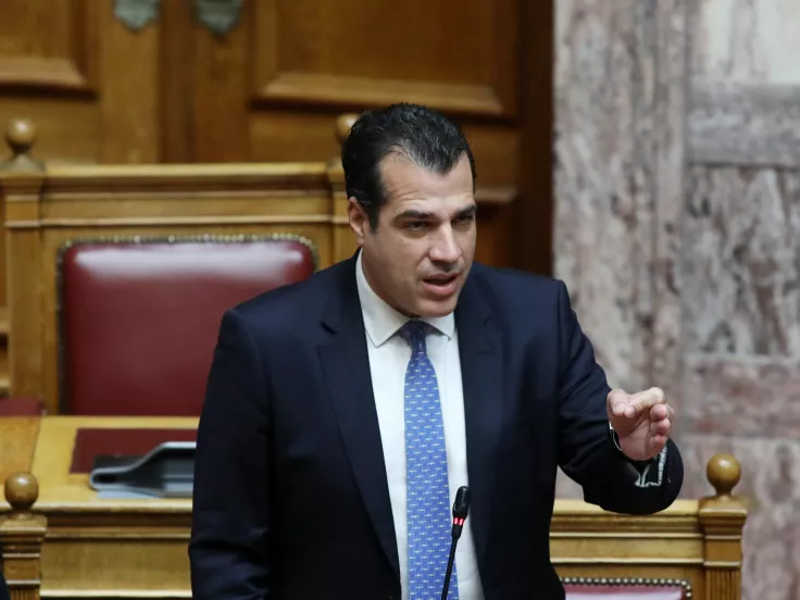 Θάνος Πλεύρης: Στο «τραπέζι» η απαγόρευση της μπούρκας