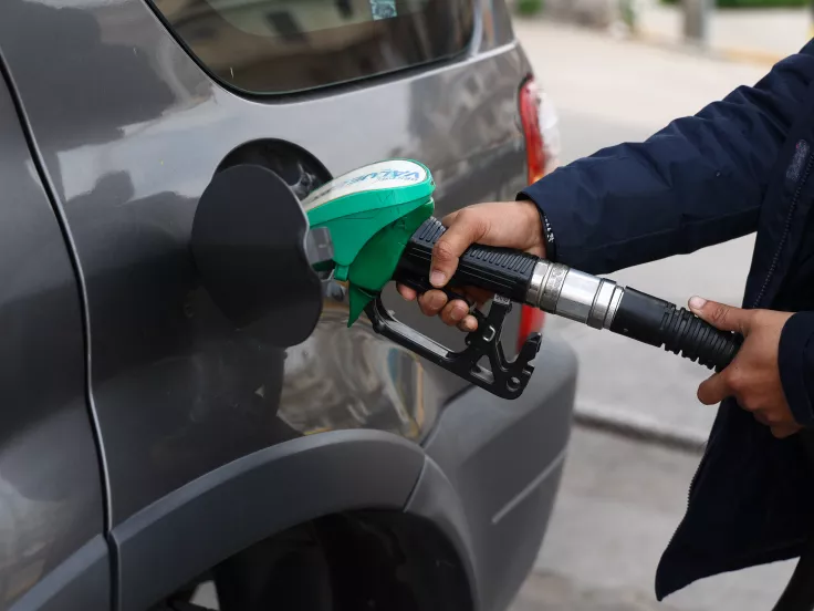 Έρχεται Fuel Pass 3: Στο τραπέζι επιδότηση έως 100 ευρώ