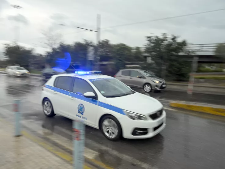 Καθηγήτρια σχολείου “έσπρωχνε” ναρκωτικά σε μαθητή της