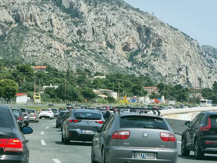 Επιστρέφουν και σήμερα οι εκδρομείς του Πάσχα - Αυξημένη κίνηση στην Αθηνών - Κορίνθου