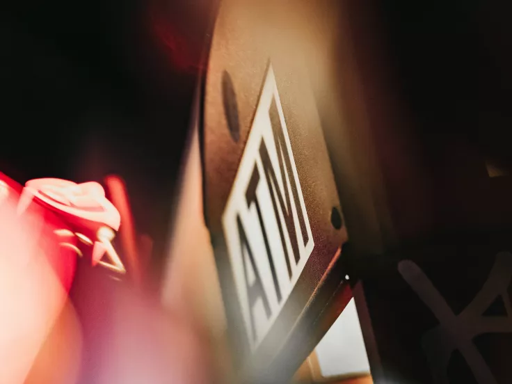 τράπεζα ΑΤΜ