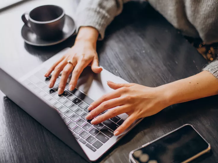 Θέσεις εργασίας και προσλήψεις