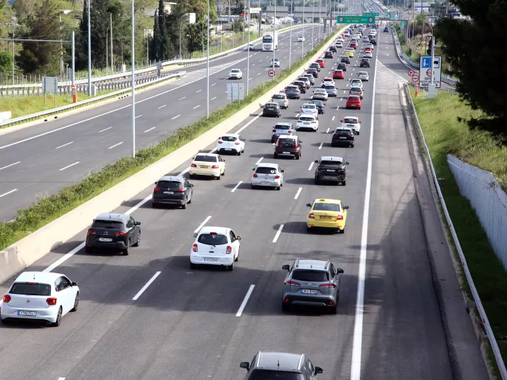 Κίνηση τώρα: Στο «κόκκινο» Κηφισός και βασικοί οδικοί άξονες