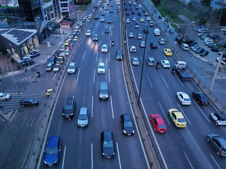 Κίνηση και σήμερα στην Αττική: Καθυστερήσεις έως 20 λεπτά
