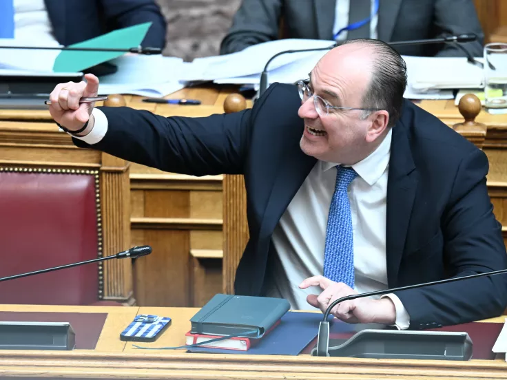 Άγριος καυγάς Πολάκη-Λαζαρίδη: «Σκασμός, τώρα μιλάω εγώ δεν θα πετάγεσαι»