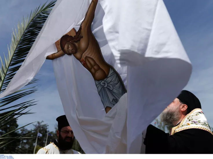 Κυριακή του Πάσχα: Τι τρώμε σήμερα και ποια είναι τα ελληνικά έθιμα