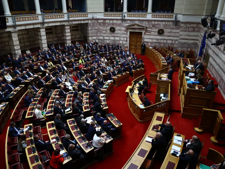 Κλιμακώνεται η πολιτική σύγκρουση για το σκάνδαλο των υποκλοπών 