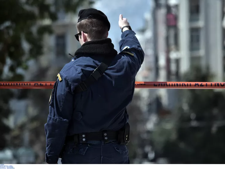 Συναγερμός στο Μαρούσι: Βρέθηκε οβίδα σε εγκαταλελειμμένο σπίτι
