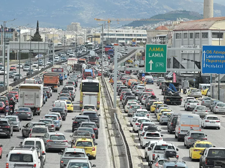 Κίνηση τώρα: Κυκλοφοριακό χάος στην Αθήνα - Καθυστερήσεις έως και 25 λεπτά