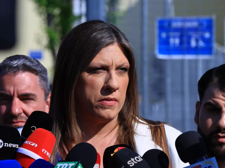Τέμπη: Ξεκίνησε η δίκη - «Η κυβέρνηση χρονοτριβεί για να κουκουλώσει ευθύνες» λέει η Κωνσταντοπούλου