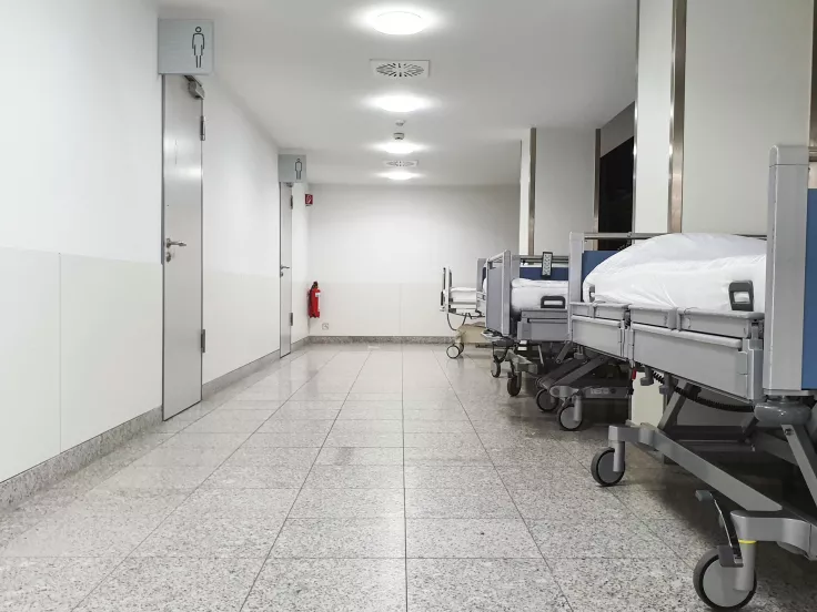 Ηλιούπολη: Δύσκολες ώρες για τη 17χρονη – Παραμένει αιμοδυναμικά ασταθής