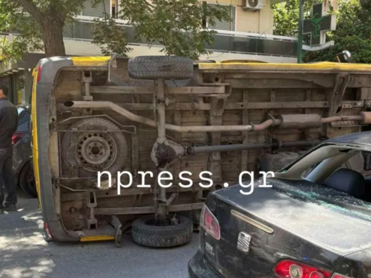 Παλαιό Φάληρο: Σχολικό λεωφορείο συγκρούστηκε με ΙΧ - Ήταν γεμάτο μαθητές