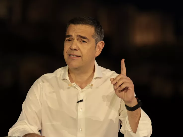 Τσίπρας για πανελλαδικές: Τα όνειρά σας είναι πολύ μεγάλα για να χωρέσουν σε μια κόλλα χαρτί