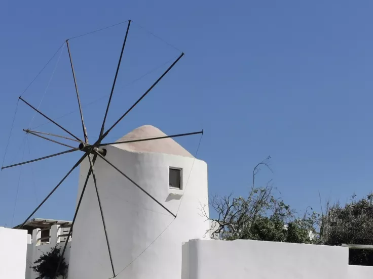 Προσλήψεις χωρίς πτυχίο στην όμορφη Αντίπαρο