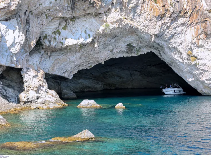 Κοινωνικός Τουρισμός - Είναι επίσημο: 30.000 νέες επιταγές για επιλαχόντες