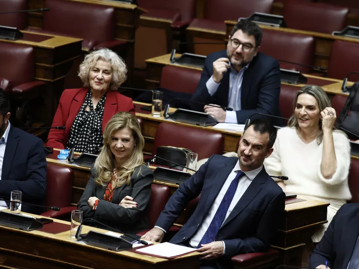 Διαλύεται η ΚΟ της Νέας Αριστεράς: Ανεξαρτητοποιούνται επτά βουλευτές
