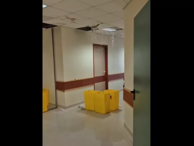 Πλημμύρισε το νοσοκομείο της Ρόδου - Κατέρρευσε μέρος ψευδοροφής (βίντεο)