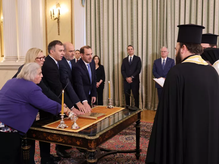 Μίνι ανασχηματισμός: Ορκίστηκαν τα νέα μέλη της κυβέρνησης