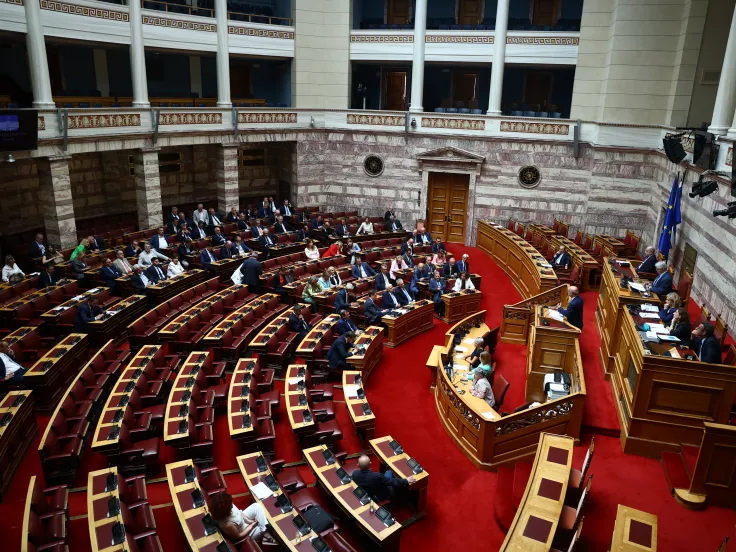 Συνταγματική αναθεώρηση: Τι αλλάζει σε εκλογές και πολιτικά εγκλήματα