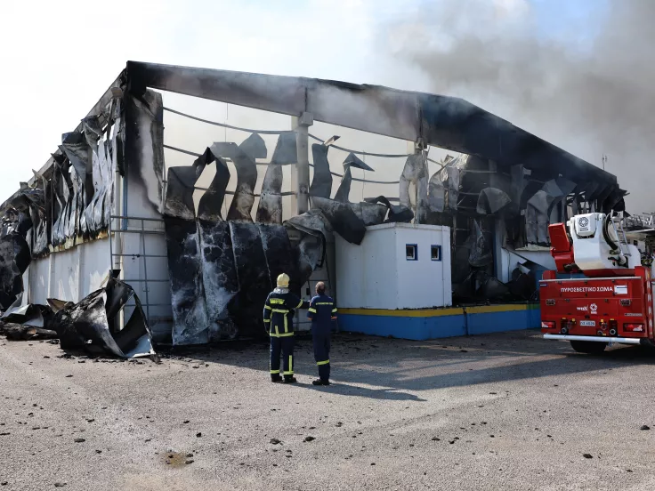 Έκρηξη σε συνεργείο στον Ασπρόπυργο: Νεκρός ο ένας από τους τρεις πολυεγκαυματίες