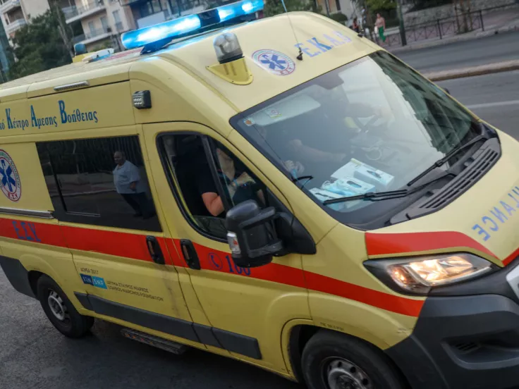 Θεσσαλονίκη: Στο νοσοκομείο 50χρονη μετά από παράσυρση από μηχανή