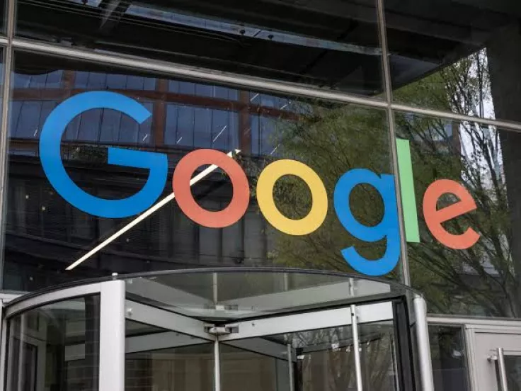 Google: Η Κομισιόν της  επέβαλε 890 εκατ. ευρώ για Search και Play Store
