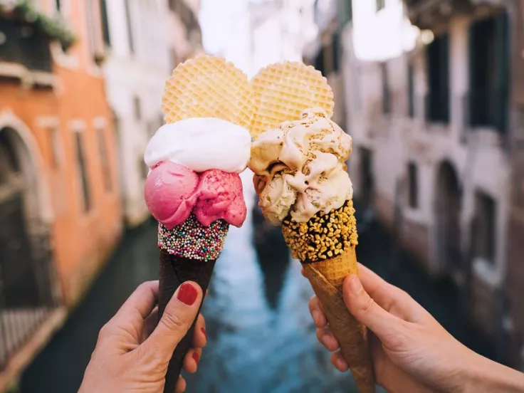 Gelato vs παγωτό: Τι αλλάζει πραγματικά ανάμεσα στα δύο;
