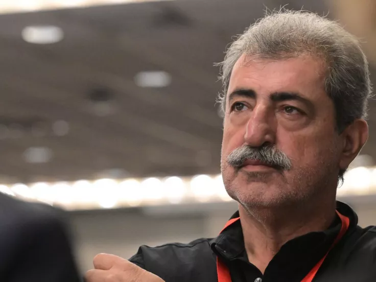 Πολάκης: Η μαντινάδα που πυροδότησε σενάρια λίγο πριν την ΚΟ του ΣΥΡΙΖΑ